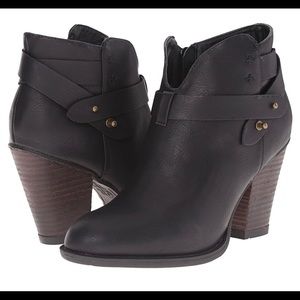 XOXO ANKLE BOOTIE